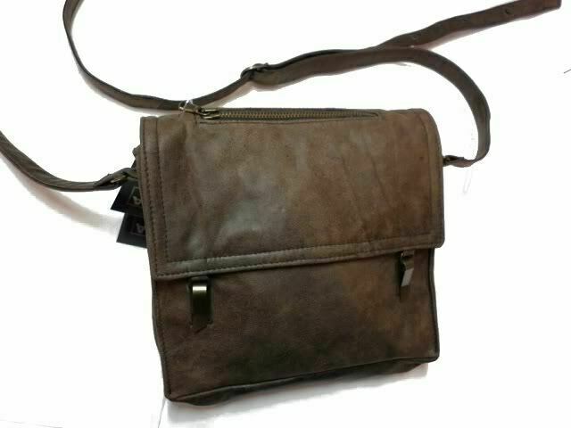 ARTISAN MEN'S BAG IN ECHTEM LEDER, MOD: TERRY - BROWN