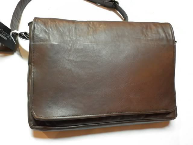 BORSA A TRACOLLA UOMO POSTINO IN VERA PELLE, MOD: GIO - MORO