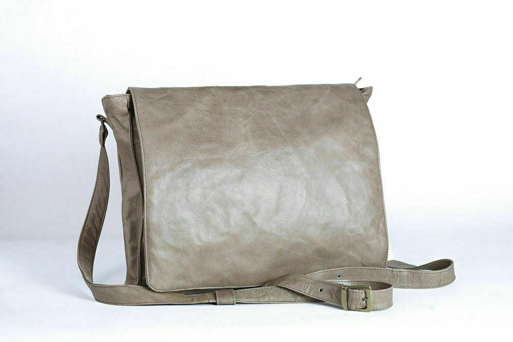 BOLSO CRUZADO DE MENSAJERO PARA HOMBRE EN MADERA DE ALFRED DE CUERO ORIGINAL