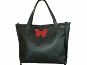 DAMENTASCHE IN SCHWARZFARBEM LEDER. MOD MARTINA CRAFTSMADE BOW RED