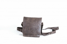 BORSELLO A TRACOLLA DA UOMO IN VERA