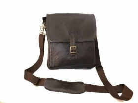MANN TASCHE AUS HANDGEFERTIGTEM PRO