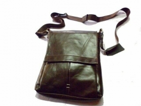 TASCHE GEEIGNET ALS IPAD-HALTER UND