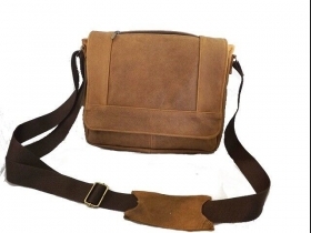 BORSA TRACOLLA DA UOMO IN VERA PELL