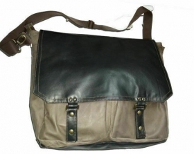 LEDER CROSSBODY BAG MODELL OWEN-015