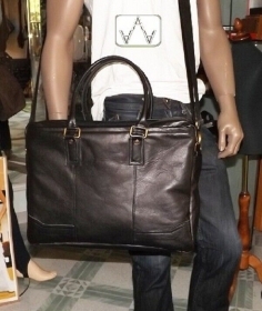 BORSONE A TRACOLLA UOMO IN VERA PEL